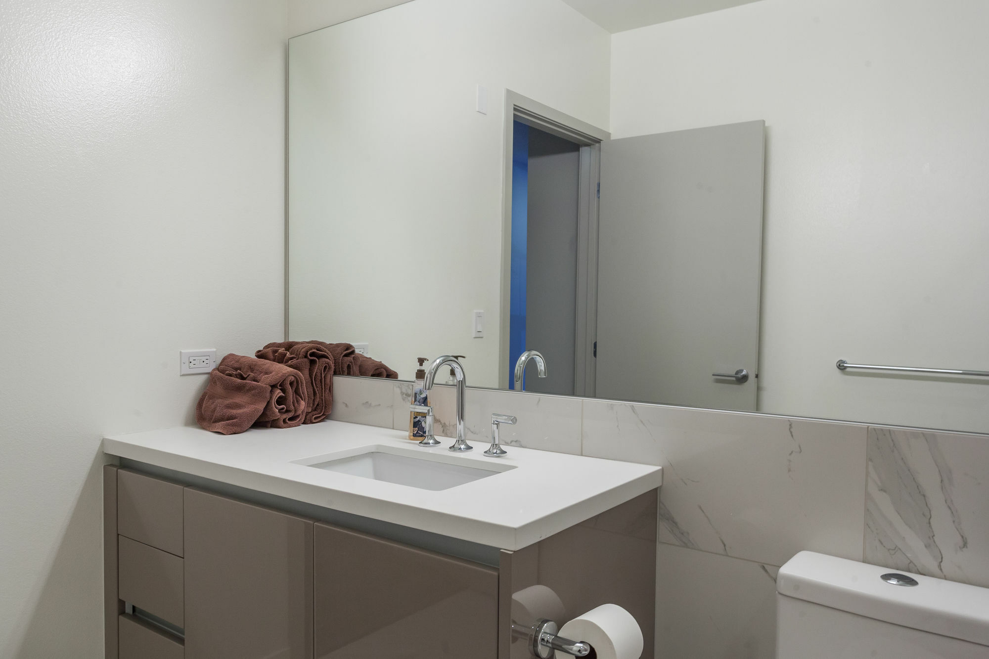 Tripbz 8th And Grand Apartamento
